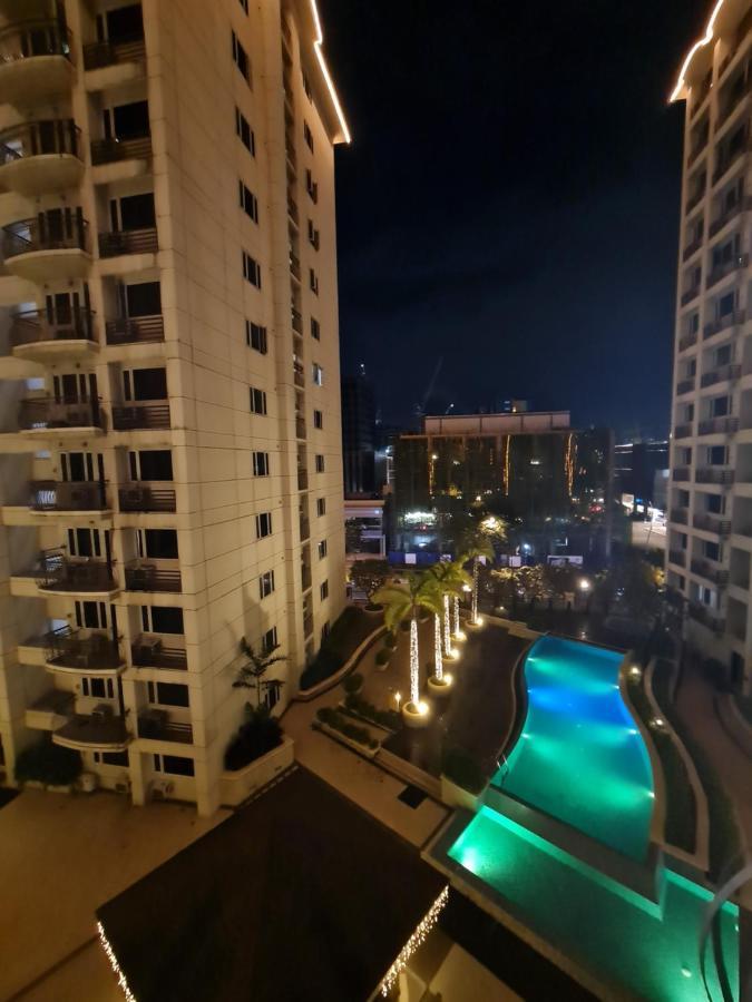 Solemare Parksuites Condominium - Condo R Us Manila Exteriör bild